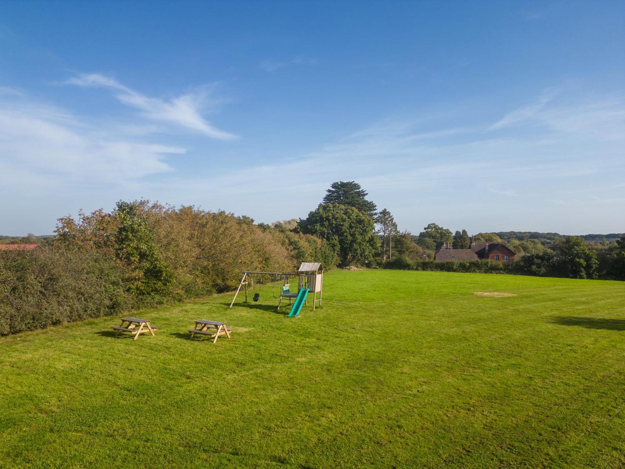 Country Cottage 2Br With Hot Tub And Tennis Court Chiddingly Exterior foto